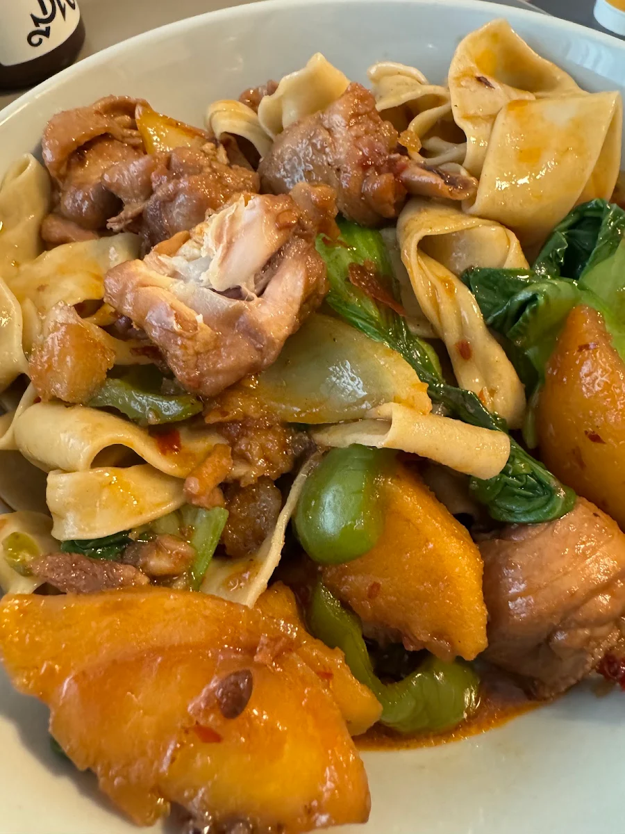 spicy chicken noodle 特色大盘鸡